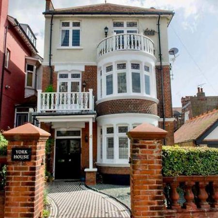 3 Bedroom Spacious Seaside Apartment With Estuary Views Southend-on-Sea Exterior foto